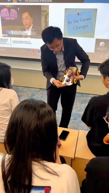 Kuliah di PSB Academy Singapore cuma 2.5 tahun dan bisa dapat ijazah dari universitas UK/Australia/New Zealand 🎓✨

Why PSB Academy?
✅ Singapore’s Top Private Institution
✅ Biaya study lebih terjangkau 
✅ Durasi studi lebih singkat (hemat waktu & biaya!)
✅ Lokasi strategis di pusat pendidikan & bisnis Singapura
✅ Kelas modern & fasilitas lengkap
✅ Lingkungan aman & multikultural
✅ Jalur masuk fleksibel untuk lulusan SMA berbagai kurikulum
✅ Peluang karier luas berkat koneksi industri yang kuat

Contact @universalstudyabroad.id atau chat 0851-0000-8130 untuk info lebih lanjut!

#UniversalStudyAbroad #PSBAcademy #StudyInSingapore #KuliahSingapura #StudyAbroad #KuliahLuarNegeri #KonsultanPendidikan #OverseasEducation #StudyAbroadGuide #SingaporeEducation